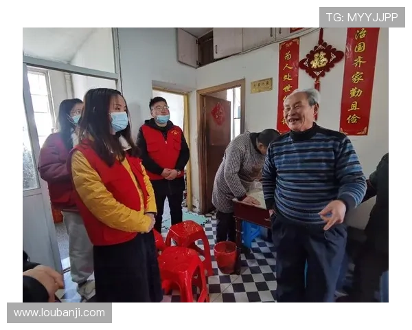 申裕斌善心捐大米助弱势群体